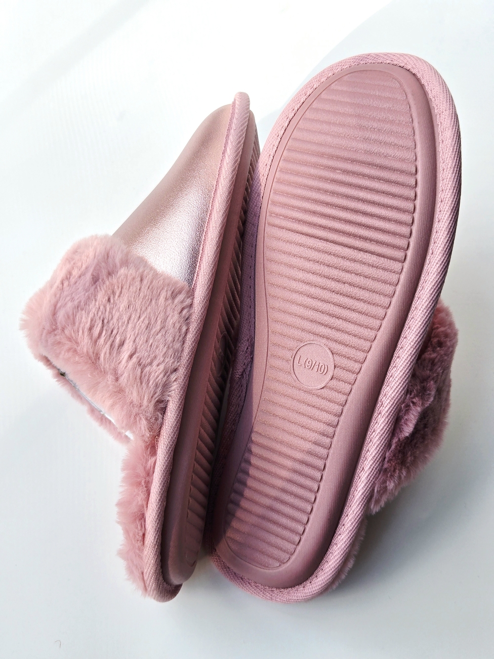 Auden Metallic Pink Faux Fur Scuff Slippers Fuzzy Faux Fur Trim Size 9/10 NEW - Picture 6 of 7